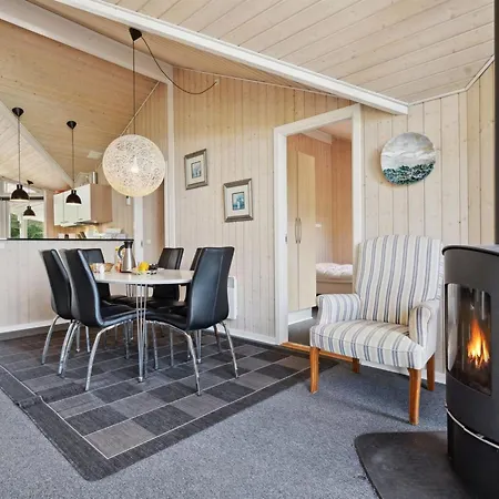 Athalia - 2-4km From The Sea By Interhome Lakolk